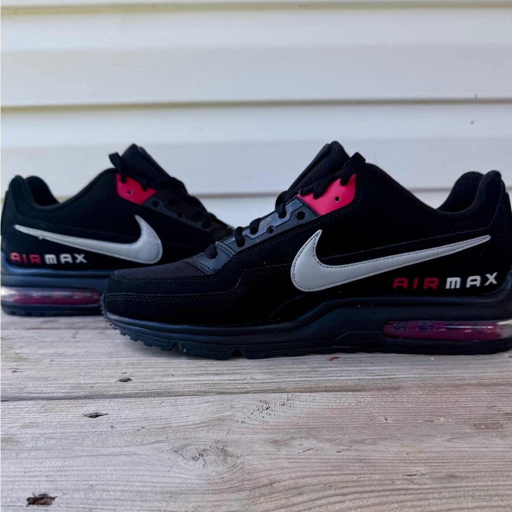 Nike Air Max Men's Black with Red Accent Athletic Sneakers